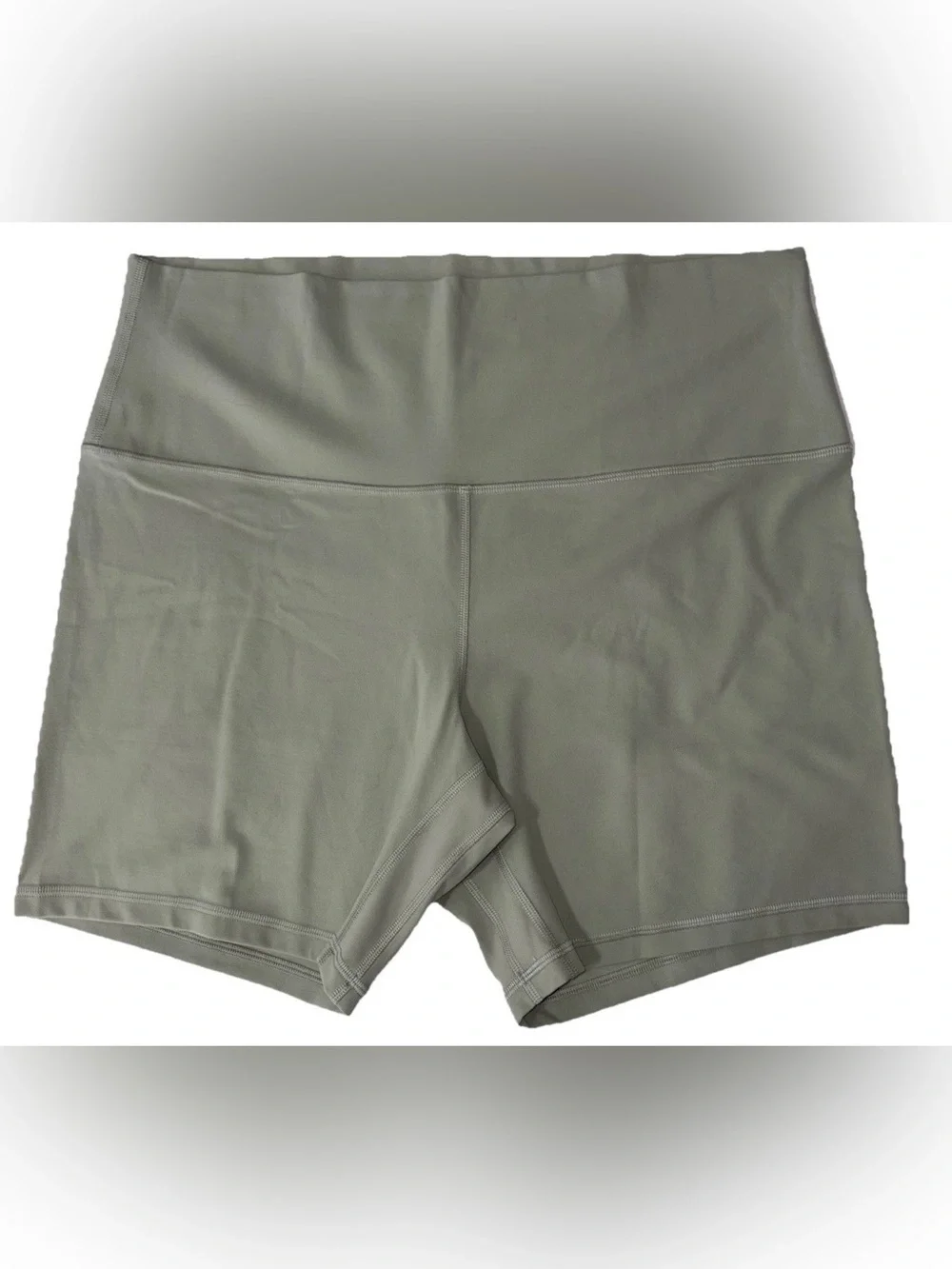 NWT LULULEMON SIZE 14 ALIGN HIGH RISE 6” SHORT AUTHENTIC FOG GREEN RETAIL $64